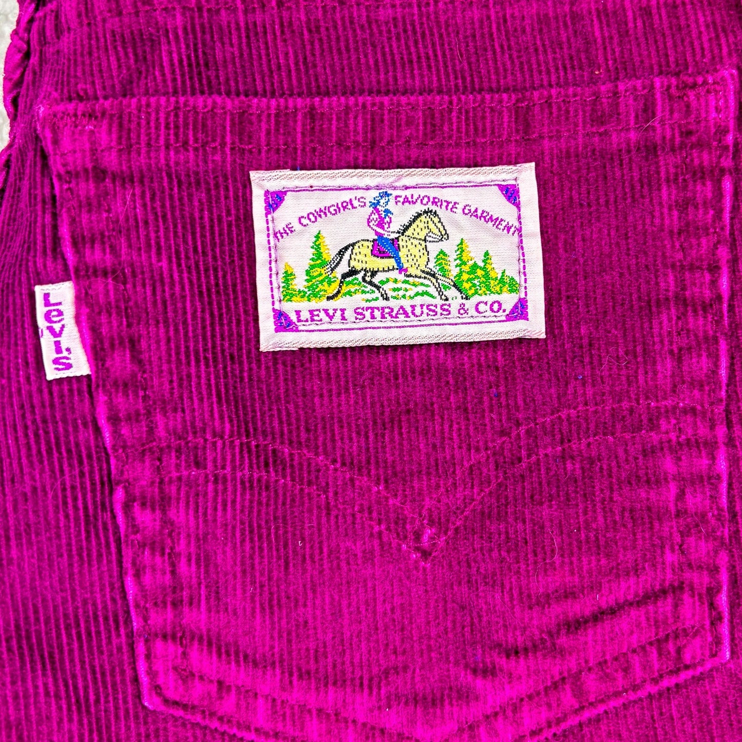 80s Levi's Magenta Corduroy Pants 26" XS/S